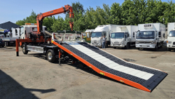 Эвакуаторная платформа 4.5 т с КМУ 3.2 т на шасси Isuzu Elf KV600