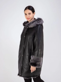 Дубленка зимняя с капюшоном натуральная оверсайз