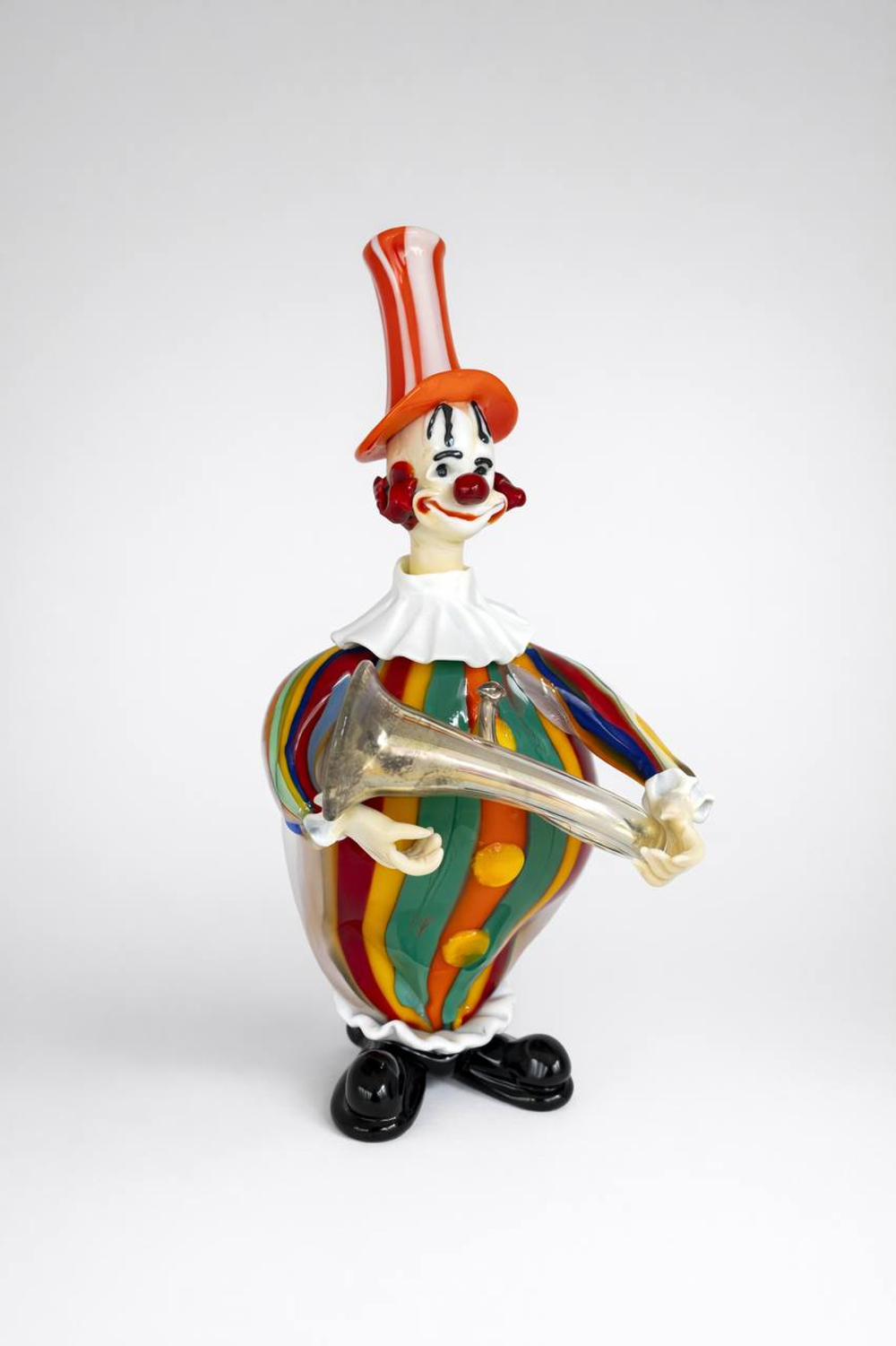 Клоун Тондо с трубой