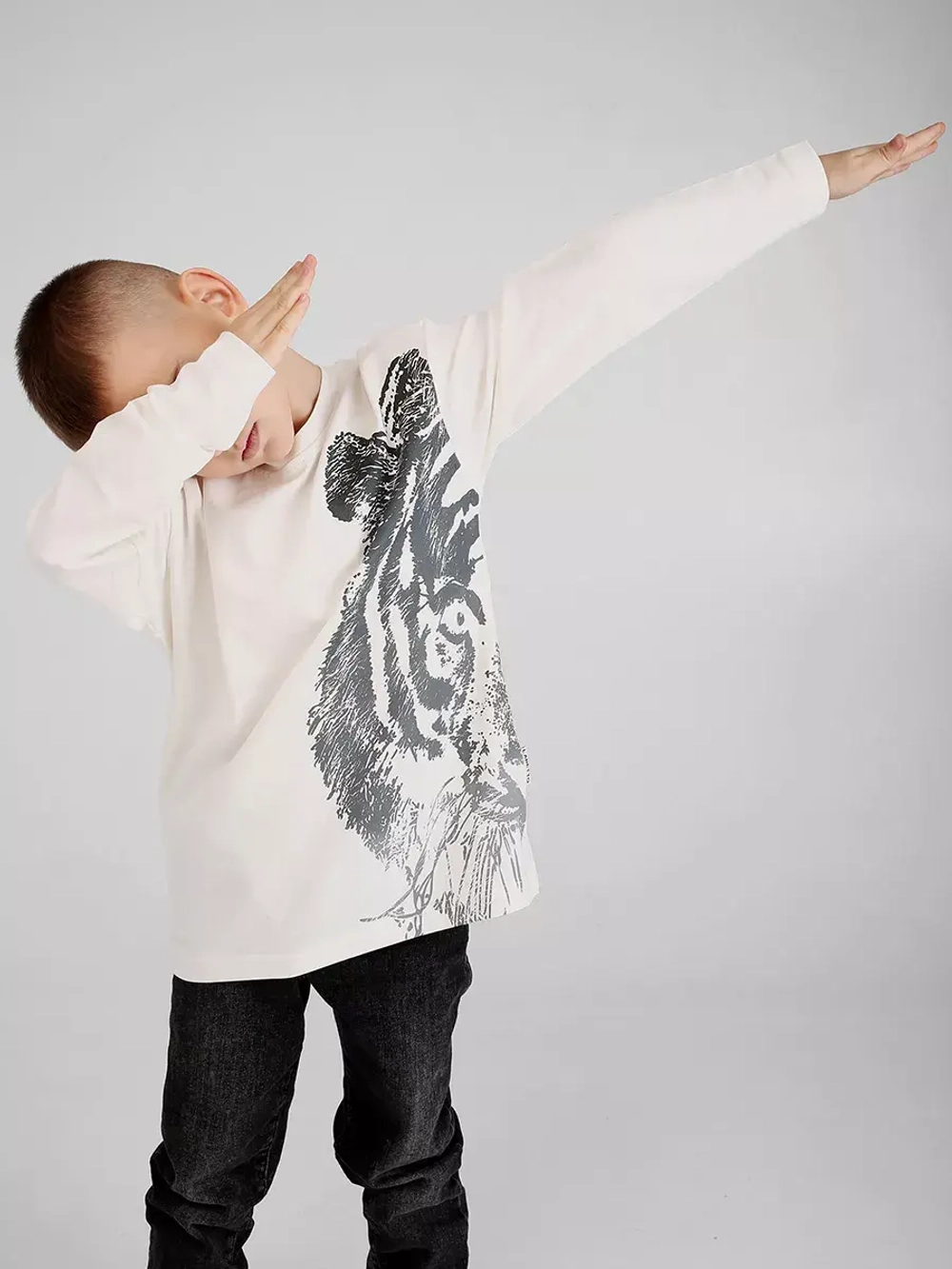 Лонгслив школьный для мальчика с принтом