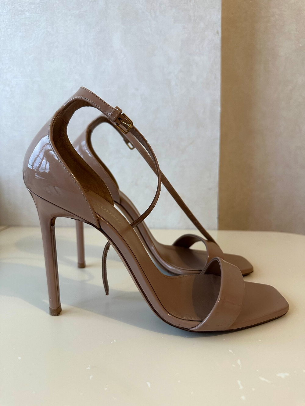 Босоножки Saint Laurent