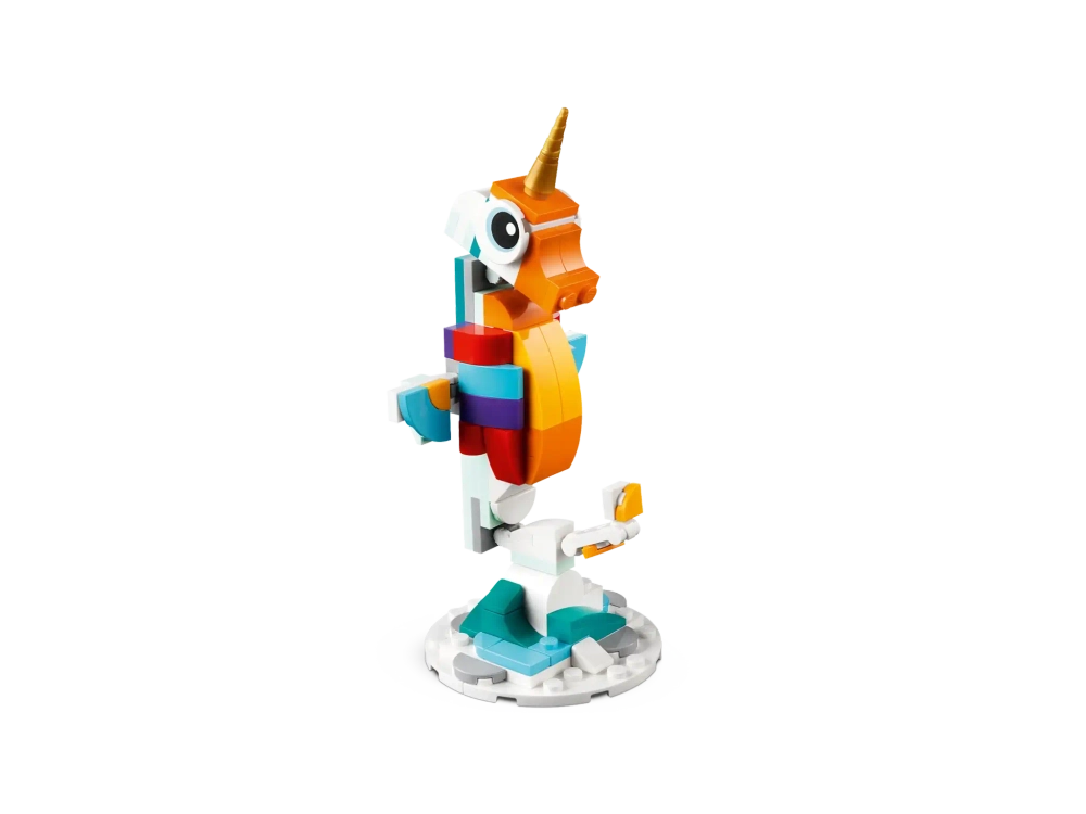 Конструктор LEGO Creator 3in1 31140 Волшебный единорог