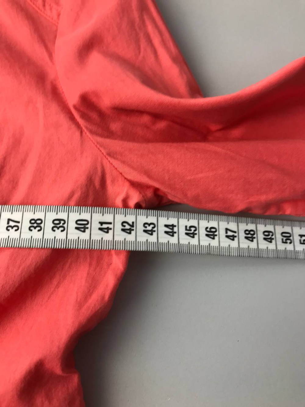 Блузка яркого оттенка на 11/12 лет