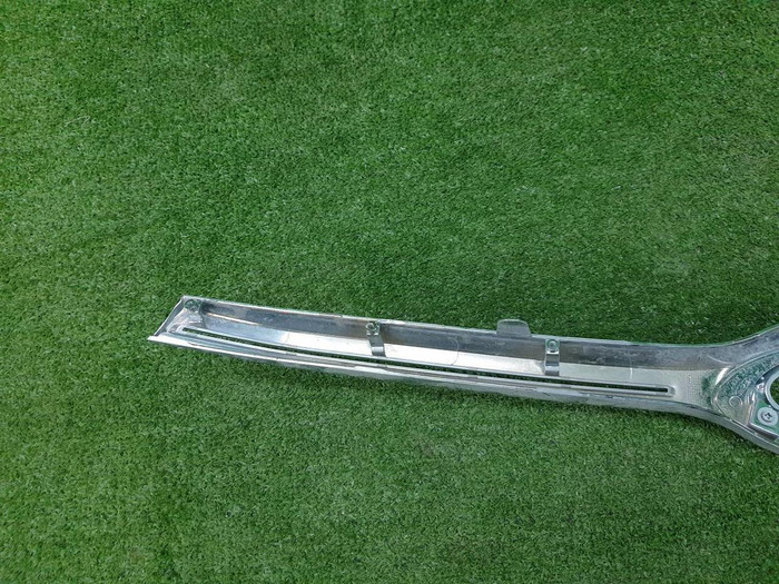 Накладка решетки радиатора Chery Tiggo 4 (18-23)