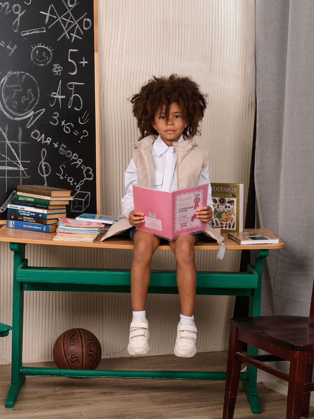 Жилет детский  SCHOOL бежевый