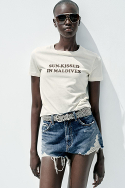 ZARA ФУТБОЛКА ИЗ ТКАНИ С ЭФФЕКТОМ ПОТЕРТОСТИ С НАДПИСЬЮ, СЛОНОВАЯ КОСТЬ