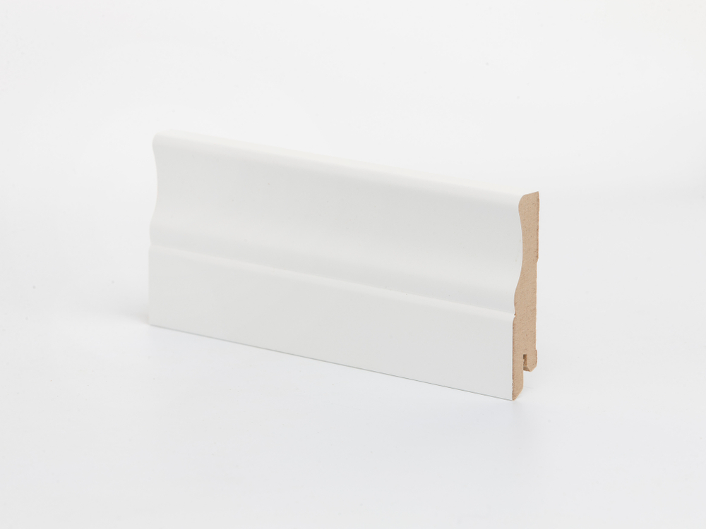 Плинтус напольный белый К-14 82 мм МДФ 82x16x2050