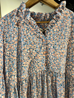 Платье оверсайз "Рюши" из штапеля, оранжевые цветочки на голубом