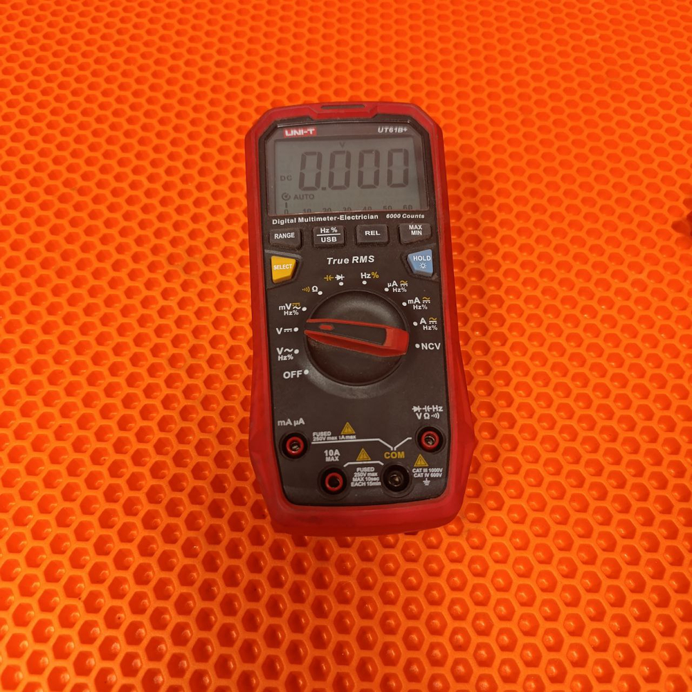 Цифровой мультиметр UNI-T UT61B+