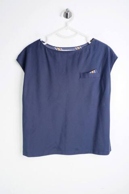 Блузка для лаконичного образа, визуально на 44 размер