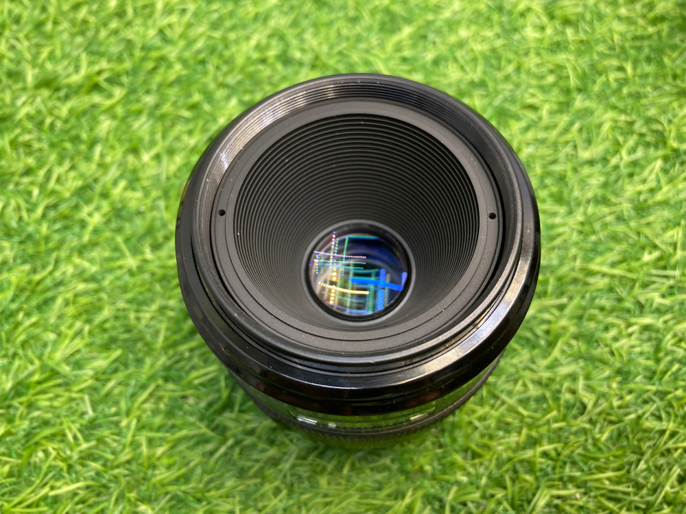 Canon EF 50mm 2.5 Compact Macro