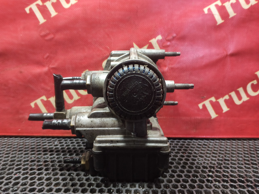 Кран управления тормозами прицепа 2020г