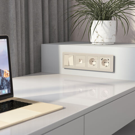 Розетка с заземлением (айвори акрил)