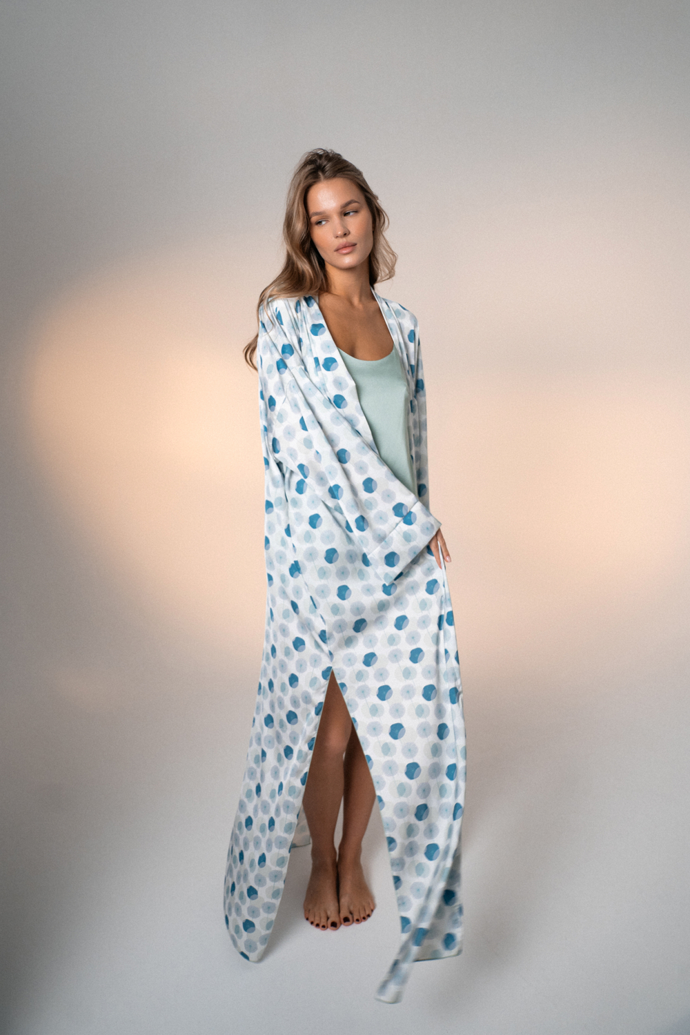 ХАЛАТ КИНОМО ДЛИНЫ МАКСИ