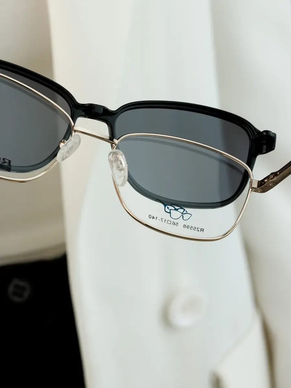 Модная оправа для очков с накладкой 4в1