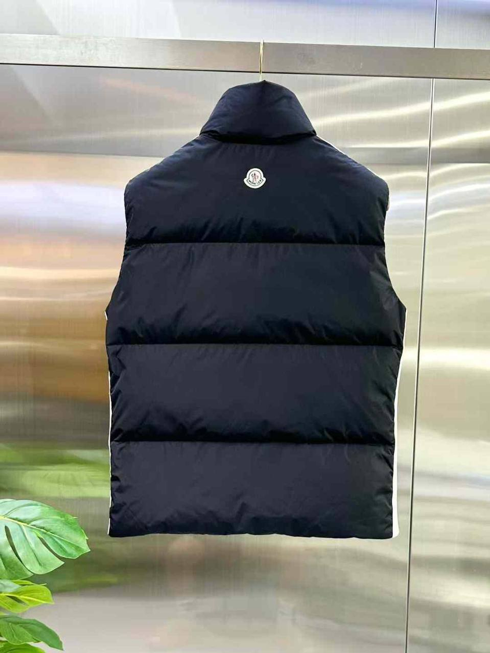 Жилет Moncler