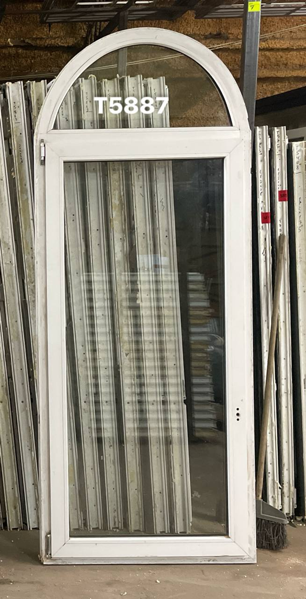 Окно Пластиковое Б/У Арочное 222 (181) (в) х 89(ш)