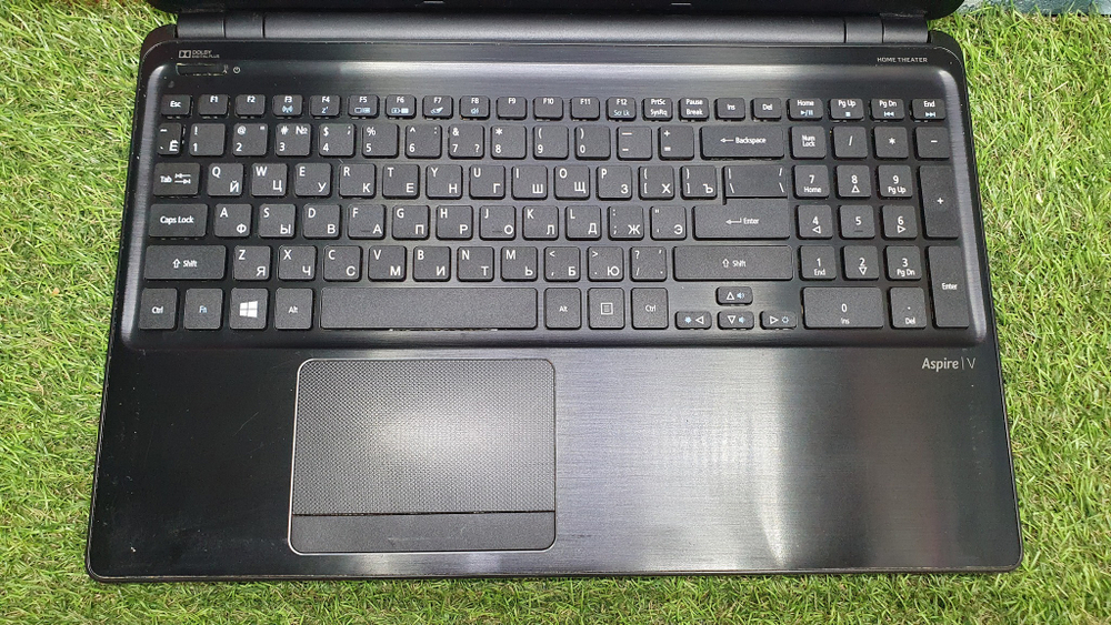 Ноутбук Acer i5/8Gb/R7 M265 2Gb