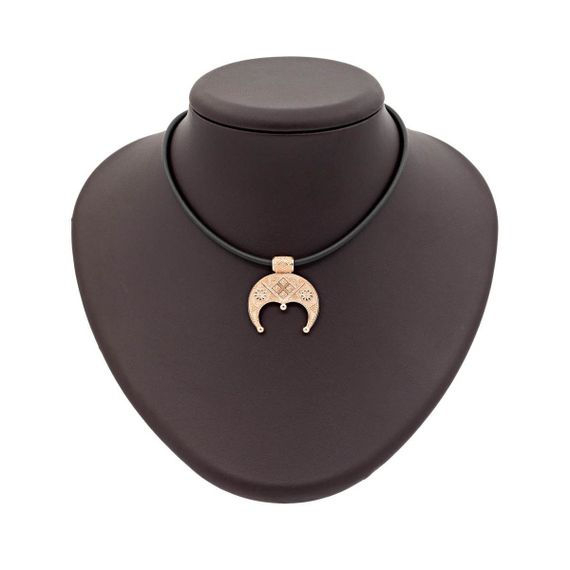 Золотая подвеска Лунница Макошь, вид на манекене