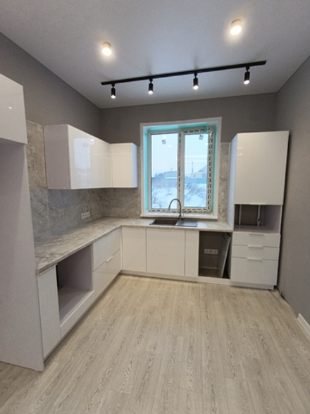 Белая кухня