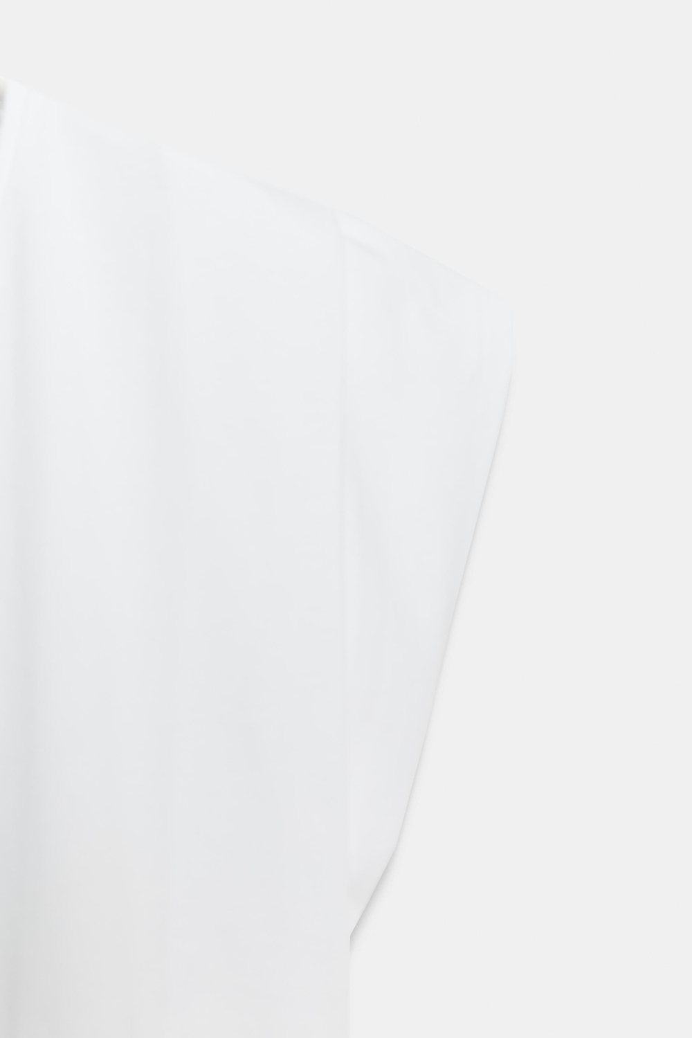 ZARA ХЛОПКОВАЯ ФУТБОЛКА С V-ОБРАЗНЫМ ВЫРЕЗОМ, БЕЛЫЙ