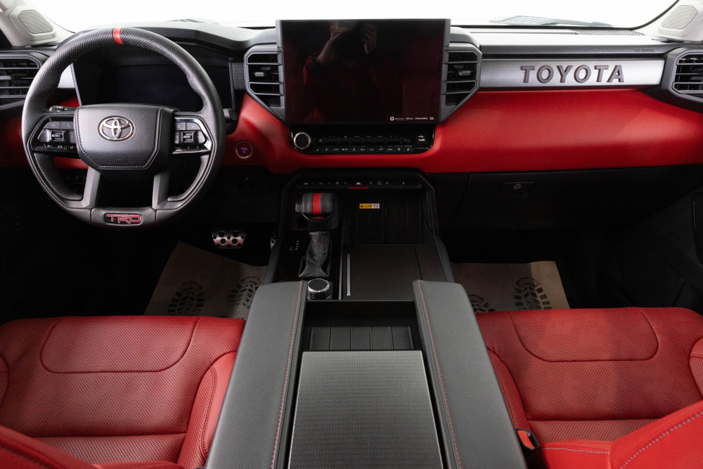 Toyota Sequoia, 2022 год