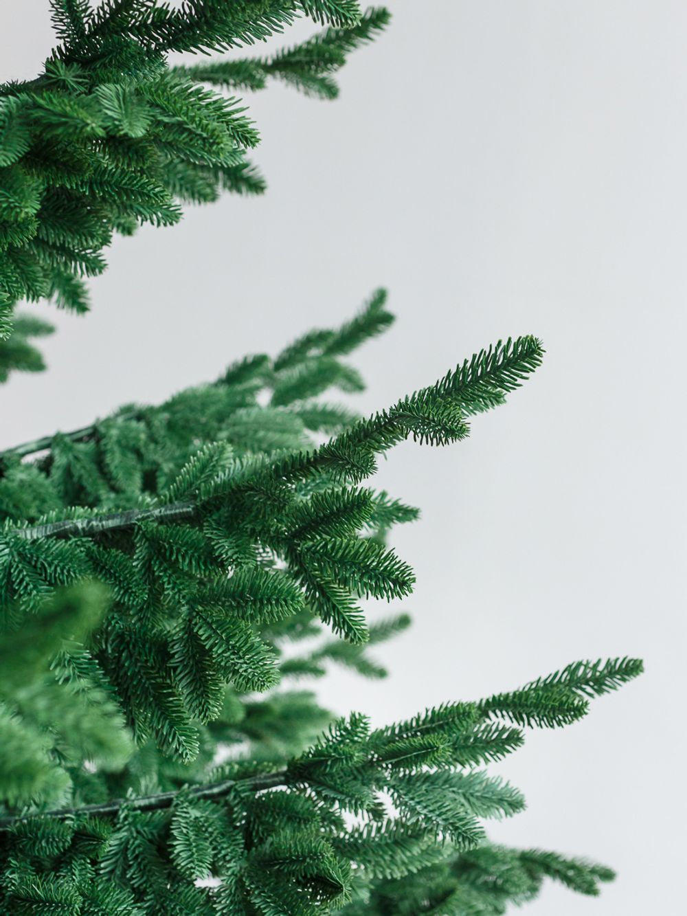 Большая елка «Норвежская» GT (Литая хвоя) 370 см / 3,7 м