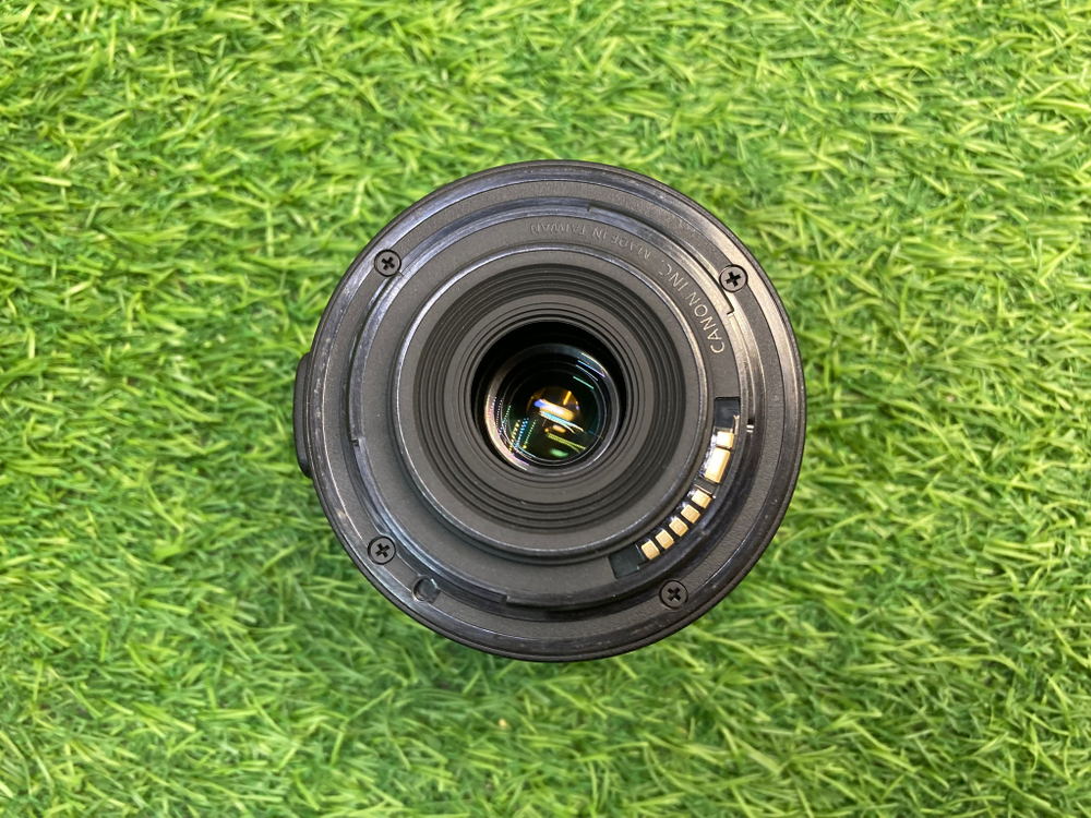 Canon EOS 100D Kit 18-55mm 3.5-5.6 III 38.300 кадров