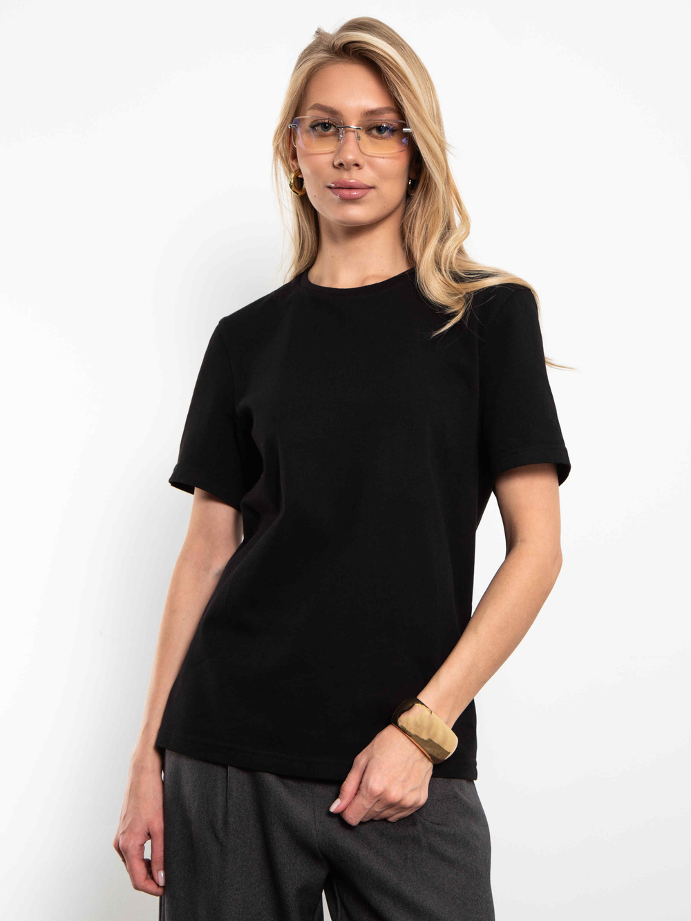 Футболка женская Kosmos (черная)