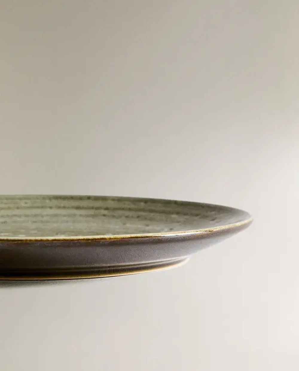 ZARA HOME ДЕСЕРТНАЯ ТАРЕЛКА ИЗ ФАЯНСА СО СПИРАЛЬНЫМ УЗОРОМ, ЗЕЛЕНЫЙ