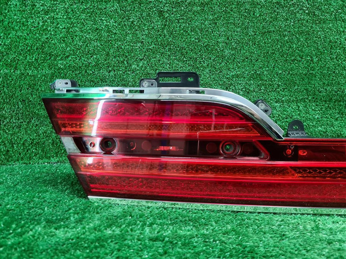 Фонарь крышки багажника Genesis G90 (2018-2022)