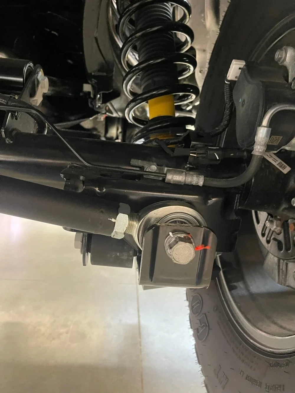 Комплект регулируемой поперечной штанги для Ford Bronco Raptor 2022+ с шаровым шарниром