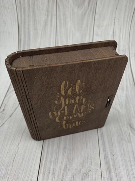 Коробка  "Let your dreams"