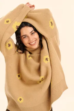 Свитер с горлом ((I can buy myself flowers)), бежевый