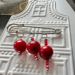 Брошь-булавка. Ресурсная. Коралл