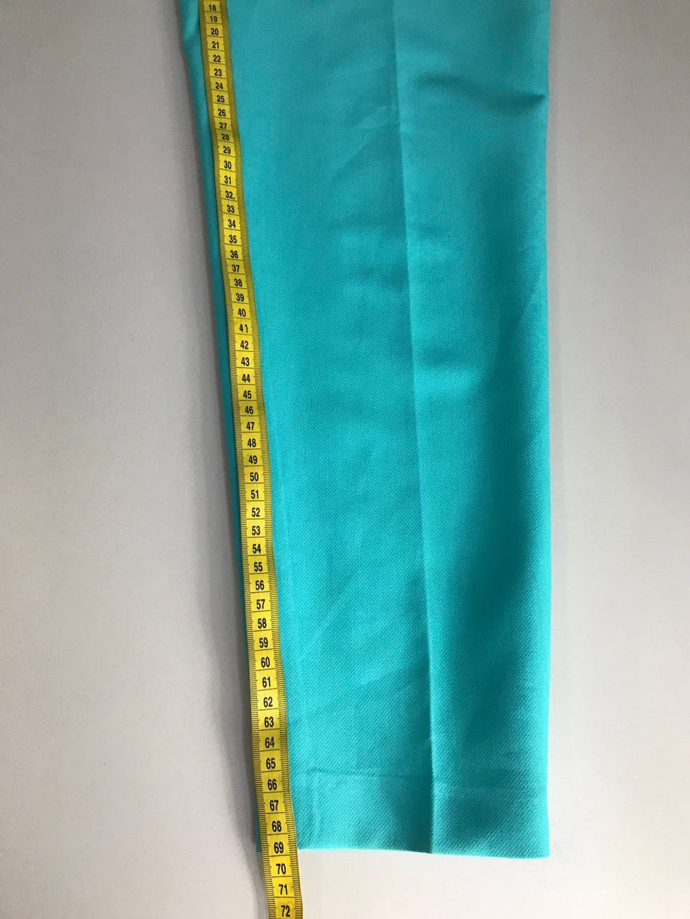 Брюки Zara в модном оттенке, маркировка XS, визуально 42 размер