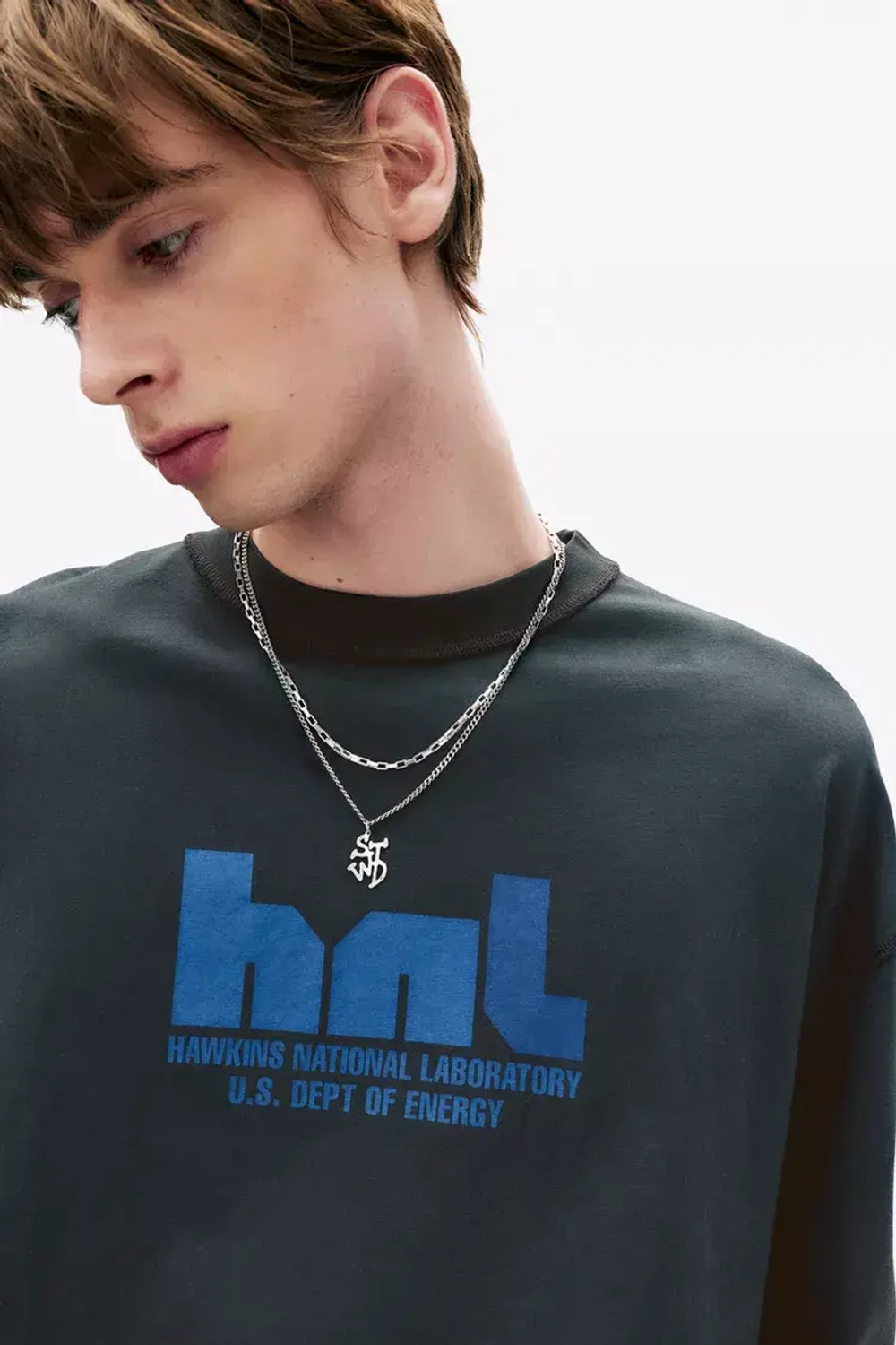 PULL&BEAR Футболка HNL "Stranger Things", темно-серый