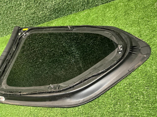 Форточка задняя правая Hyundai Santa Fe 4 TM 18-24