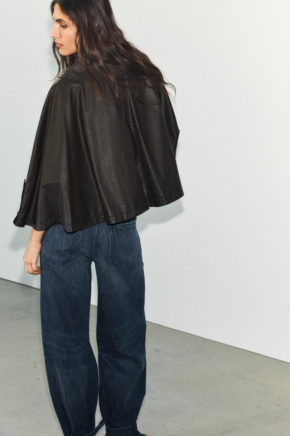 ZARA НАКИДКА ВОЩЕНАЯ С ОТСТЕГИВАЮЩИМСЯ ВОРОТНИКОМ, ТЕМНО-КОРИЧНЕВЫЙ