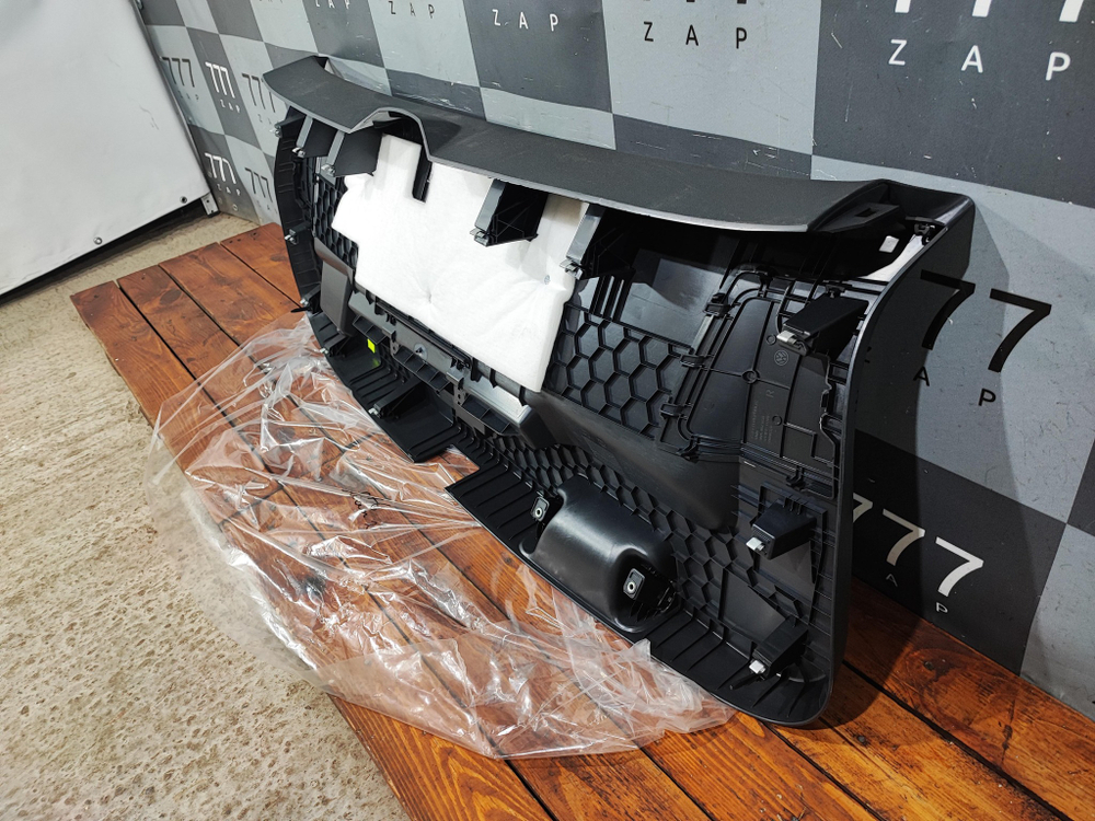 Обшивка крышки багажника Volkswagen Tiguan 2 16-нв Новое Оригинал 5NA867601F