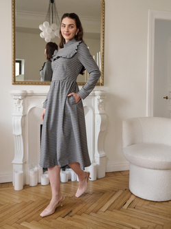 Платье с вшитой манишкой