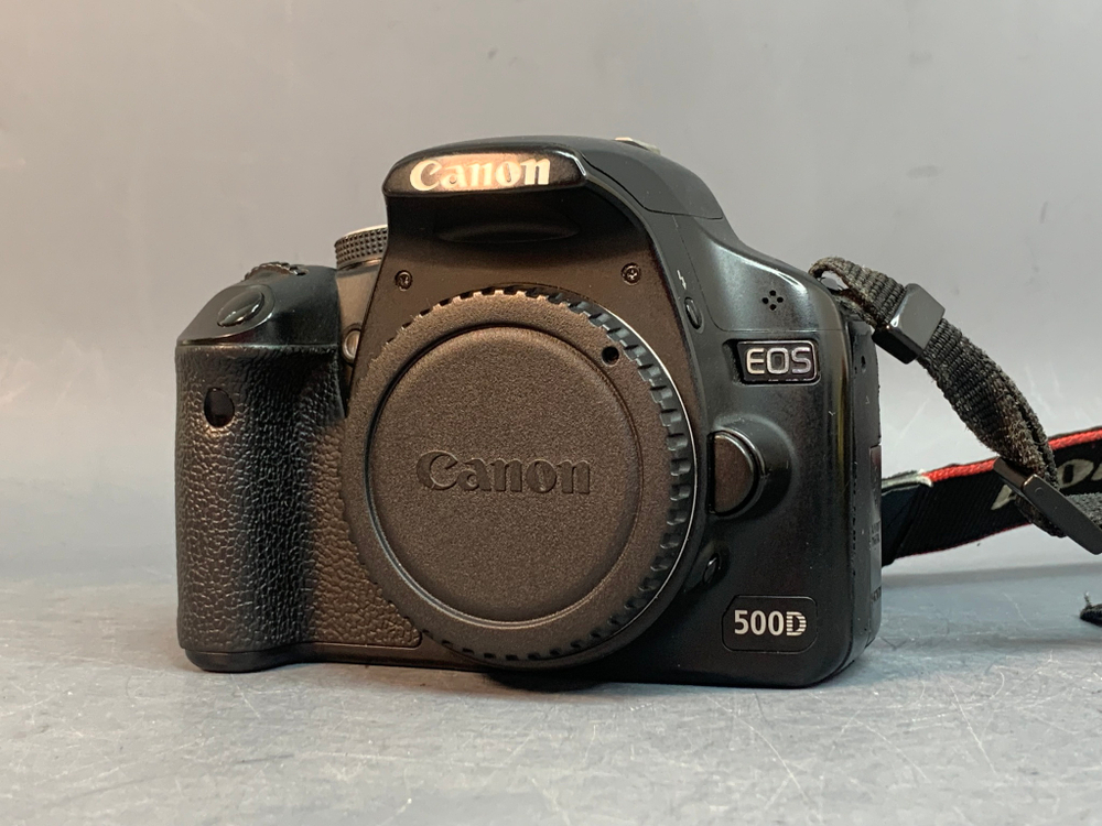 Canon EOS 500D Body 61.000 кадров