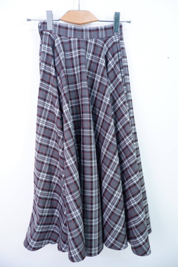 Юбка в актуальную клетку, визуально на 42 размер