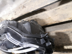 Фара правая в сборе Range Rover Velar Matrix Plus LR093384