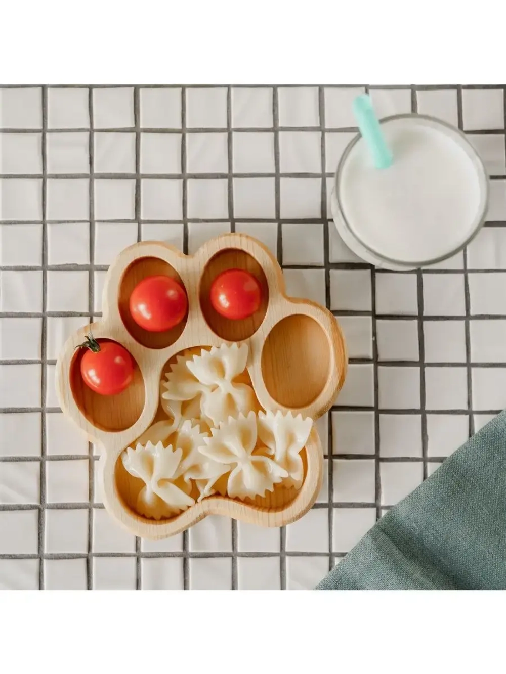 Деревянная менажница "Лапа" из кедра