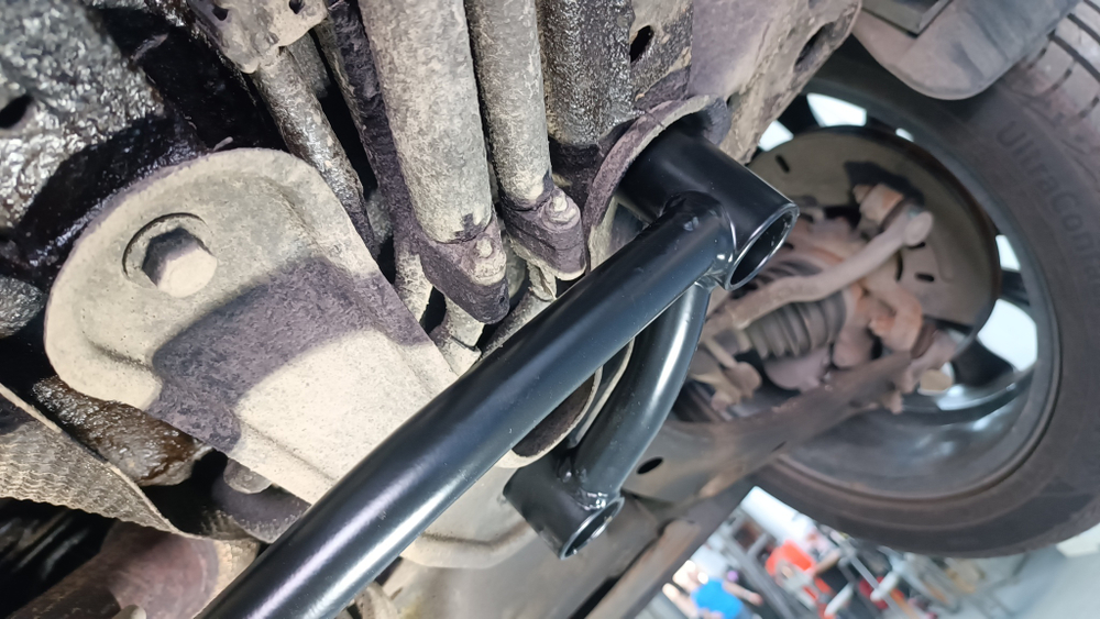 Распорка передняя нижняя Chery Tiggo 8 Pro Max (полный привод) с кондиционером 3-его ряда сидений (ПОД ЗАКАЗ)