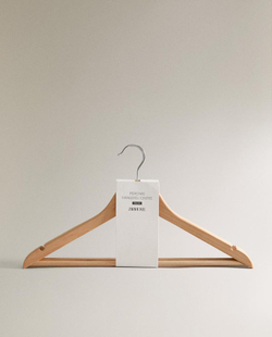 ZARA HOME Лакированные деревянные вешалки (комплект из 3 штук), светло-бежевый