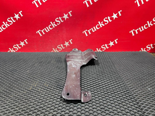 Кронштейн теплового экрана глушителя