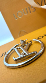 Серьги Louis Vuitton