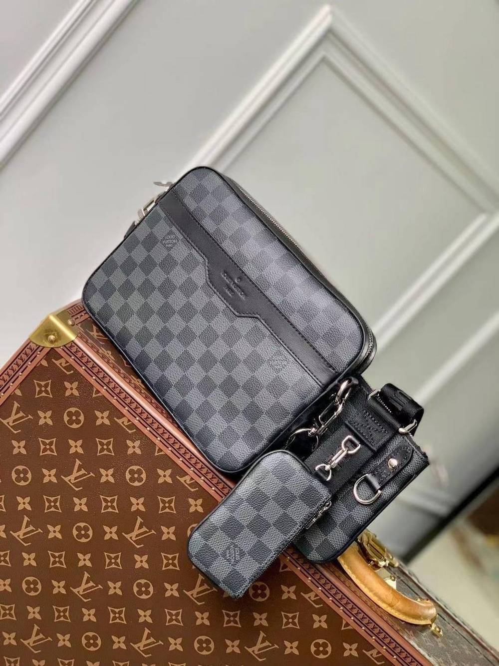 Слинг Louis Vuitton